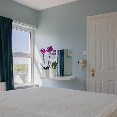 Blue Quay House, * 克利夫登