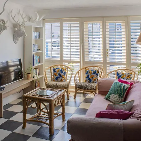 Blue Quay House, بيت للعطل